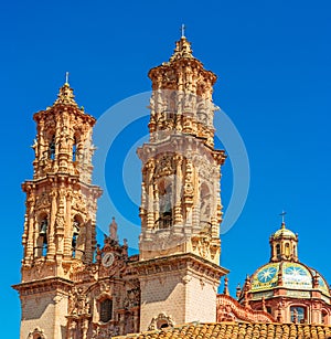 Santa Prisca church in Taxco, Mexico photo