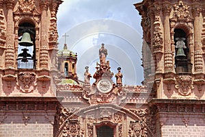 Santa prisca facade in taxco guerrero, mexico