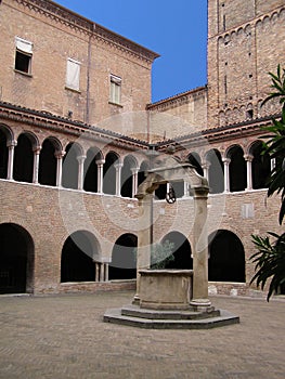 Santo Stefano cloister in Bologna