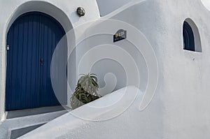 SANTORINI/GREECE Whitewash Houses overlookin