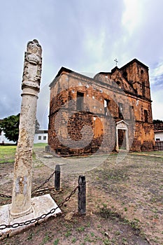 Sao Matias Church and Pillory