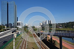 Sao Paulo/Brazil: Pinheiros avenue, Tiete river, cityscape