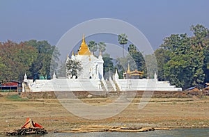 Sat taw yar pagoda