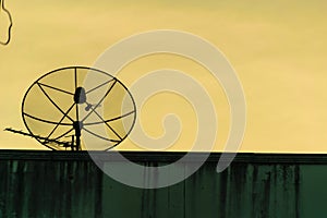 satellite dish comunication