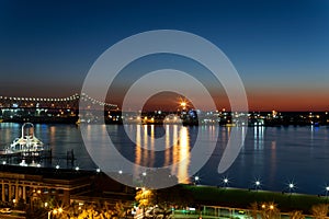 Saturday night blue hour at the Mississippi River in Baton Rouge