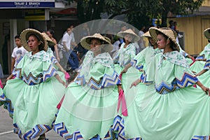 Saulug de Tanjay Dancers