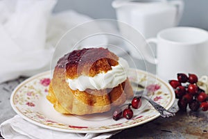 Savarin cake
