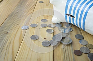 save coin piggy box stripe texture