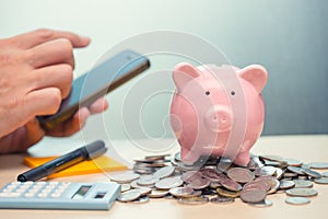 Saving Money with Smartphone Apps for Internet Mobile Banking