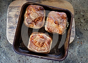 Savoury meat or vegetable pies