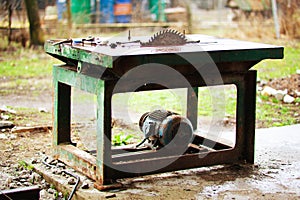 Sawing machine outdoors