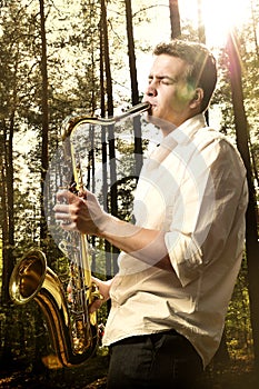 Saxy player men