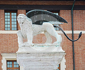 Scacchi Square lion statue in Marostica, Italy photo
