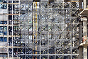 Scaffolding for installation of glass facade panels