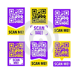 Scan me icon with QR code. Inscription scan me. QR code label.