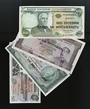 Scanarray four banknotes of 50,100, 500 and 1000 Escudos Central Bank of Mozambique