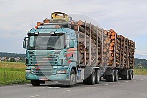 Scania R500 Logging Truck with Full Load