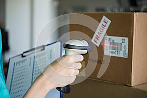 Scanning boxes with barcode scanner