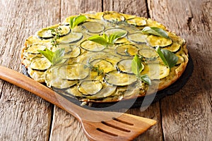 Scarpaccia is a Tuscan dish, an open zucchini tart, a diet close