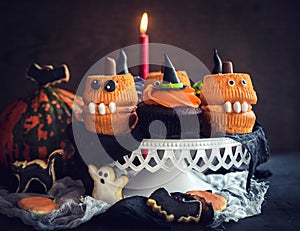 Scary Halloween cup cakes