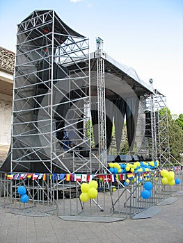 Scene open air concerto metallic stage photo