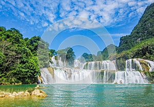 Scenery of the Trans-national Waterfall in Chongzuo Detian, Guangxi, China