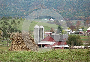 Scenic Amish farm