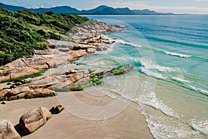 Scenico costa un trasparente blu Oceano brasile. vista aerea da Spiaggia 