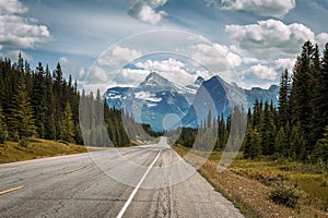 Scenic Icefields Pkwy traveling through Banff and Jasper National Park