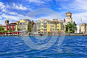 Scenic lago di Garda - Sirmione, Italy