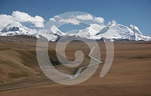 Scenic road in Tibet