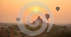 Scenic sunrise at Bagan