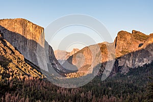 Scenic sunset over Yosemite Valley from Tunnel view point
