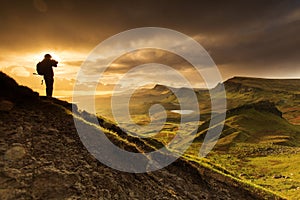 Szenisch aus berge eine Insel aus schottisch Hochland vereinigt königreich. sonnenaufgang bunt 