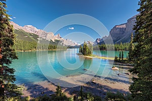 Scenic view on Spirit Island in Maligne Lake, Jasper National Park, Alberta, Canada.