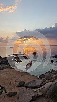 Scenic view sunset coast thailand kohtao kanoe