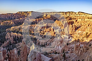 Scenic view to the hoodoos in the Bryce Canyon national Park, Utah