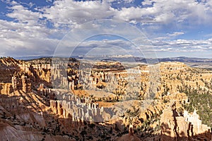 Scenic view to the hoodoos in the Bryce Canyon national Park, Utah