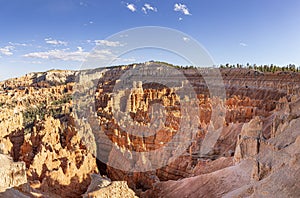 Scenic view to the hoodoos in the Bryce Canyon national Park, Utah