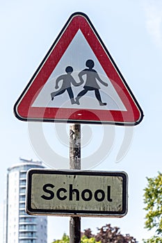 School warning triangle