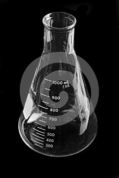 Scientific measuring beaker