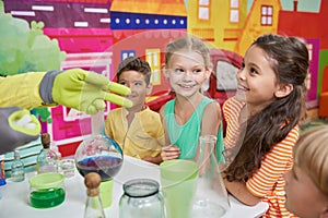 Scientific show on kids Birthday party.