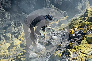 Gas sampling on the volcano