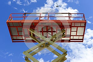 Scissor lift platform photo