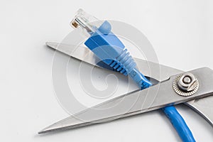 Scissors cutting cable
