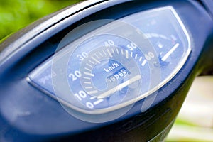 Scooter speedometer, scooter speed sensor on the steering wheel.