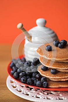 Scotch pancakes & blueberries