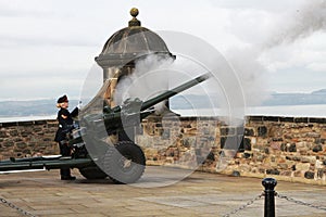 Scotland, Edinburgh, One o' clock gun.