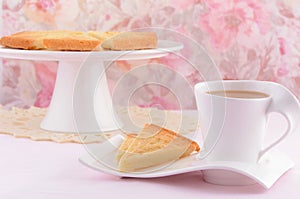 Scottish shortbread with tea