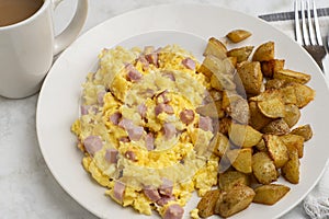 scramble egg and ham with homefries